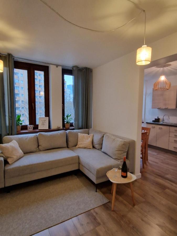 Vizzit Us Twarda Apartament Apartman Varsó Kültér fotó